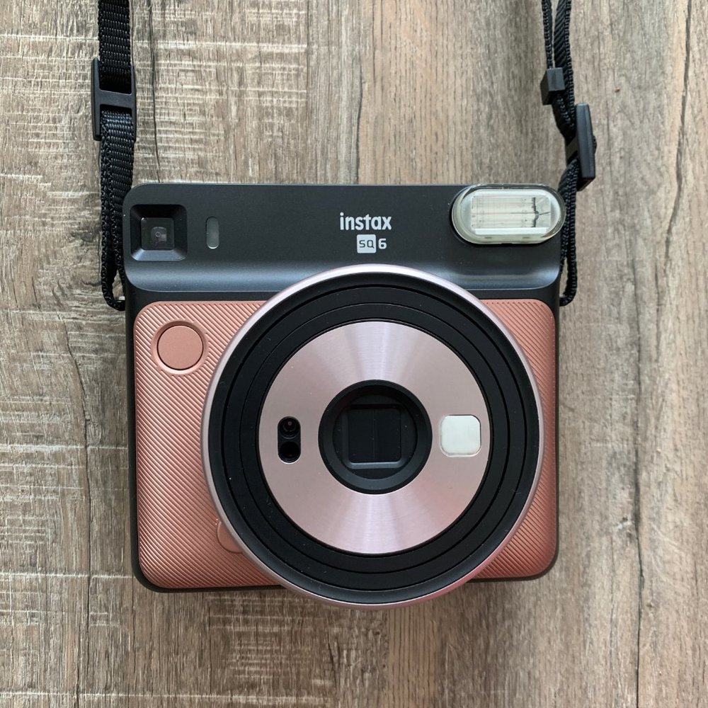 Instax Square SQ6 CAMERA - Blush Gold + Case